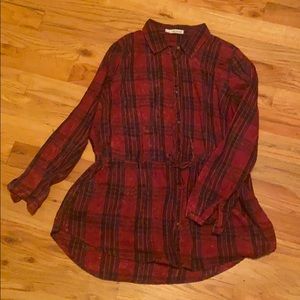 ✨Host Pick!✨ NWOT- Tunic Length Button Plaid Shirt